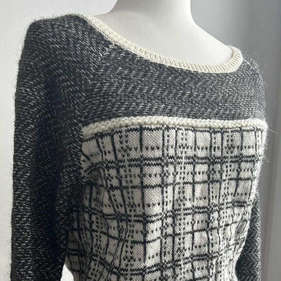 LOFT Soft Alpaca Blend Ivory & Charcoal Plaid Textured Knit Sweater – US M - Picture 1 of 11